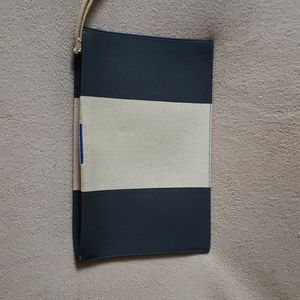 Rothy's The Essential Pouch